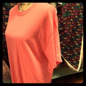 Women’s shortsleeved tee